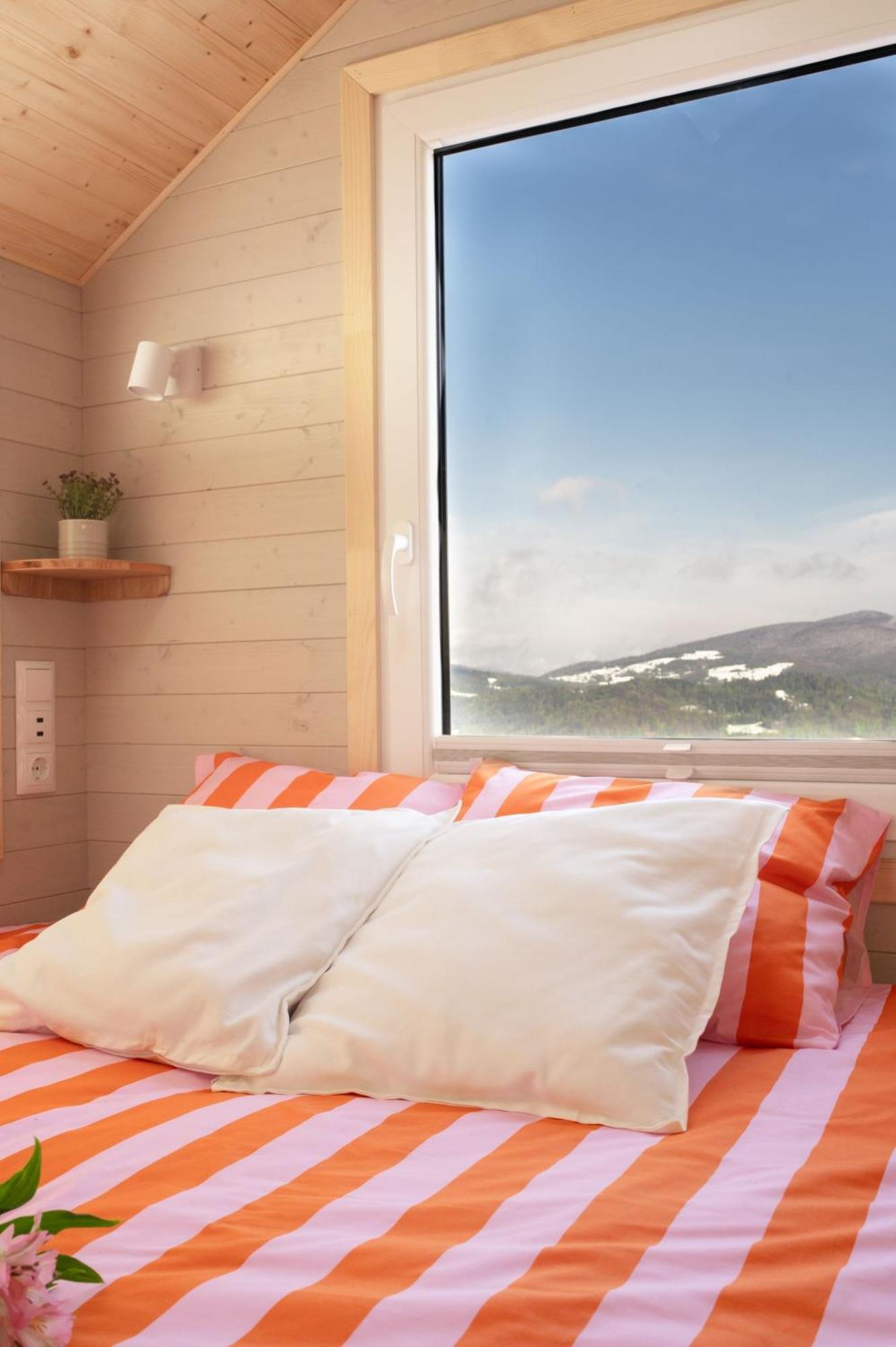 Aurora Hill Camping